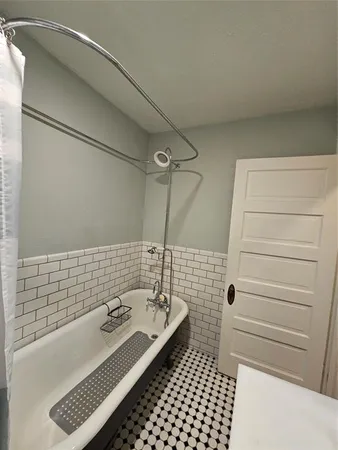 $320,000 | 300 South Oak Street, Lorena, TX 76655