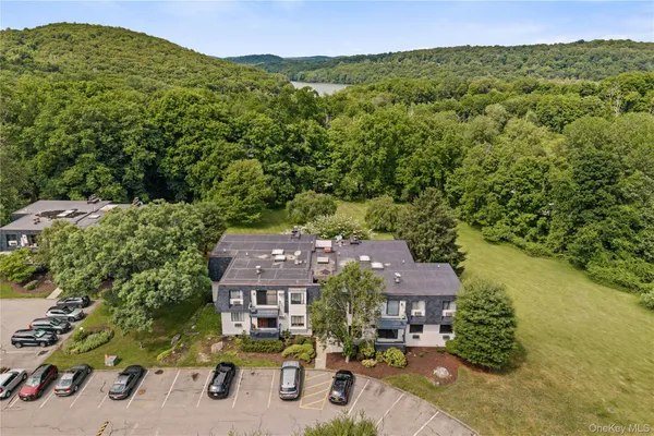 $370,000 | 104 Drew Lane, Carmel, NY 10512