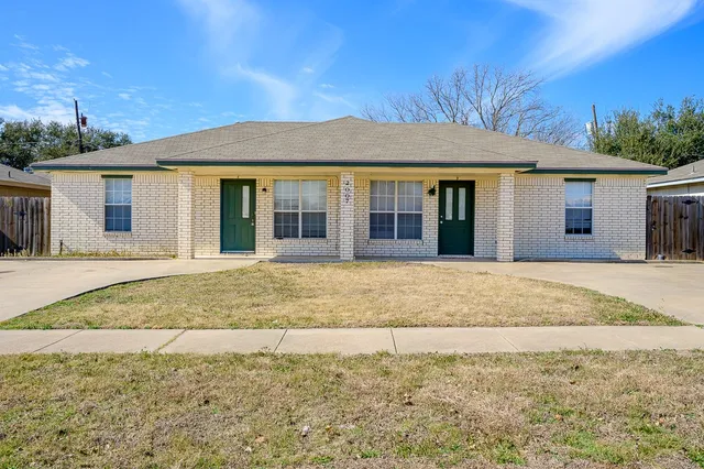 $230,000 | 2007 Windward Drive, Unit A&B, Killeen, TX 76543