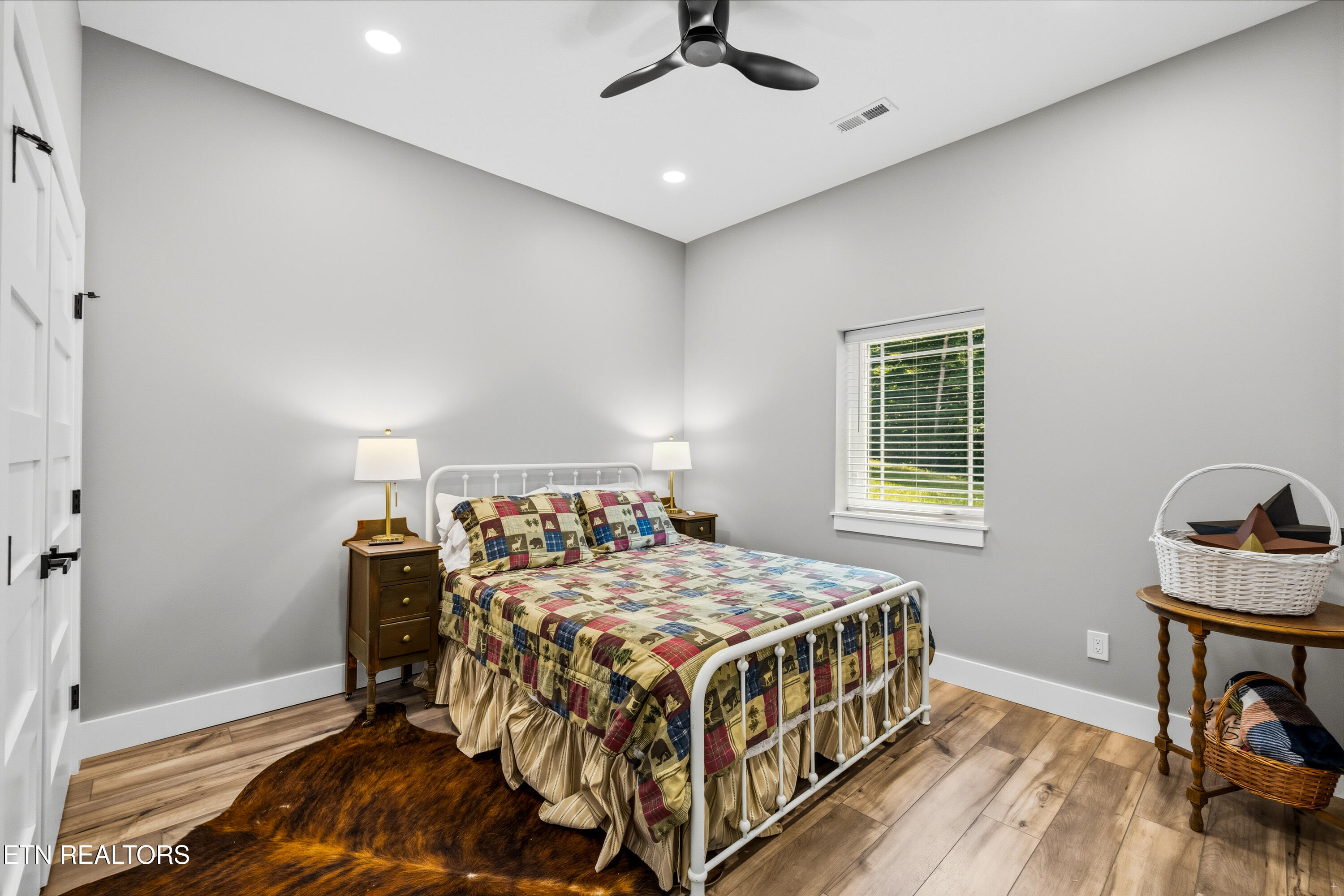 300 Black Fox Road Washburn, TN 37888 - Photo 36 of 53 Guest bedroom down