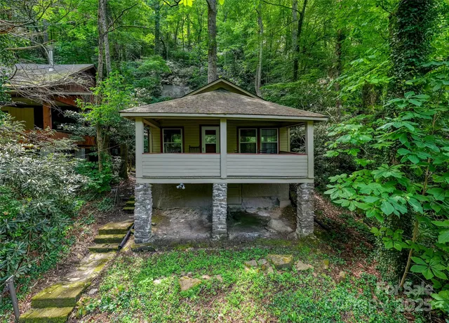 $399,000 | 328 Texas Road, Montreat, NC 28711