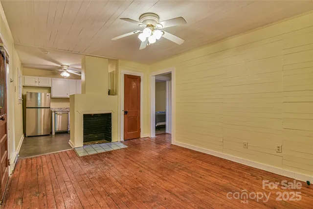 $399,000 | 328 Texas Road, Montreat, NC 28711