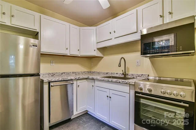 $399,000 | 328 Texas Road, Montreat, NC 28711