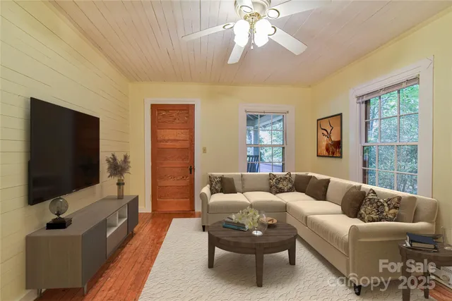 $399,000 | 328 Texas Road, Montreat, NC 28711