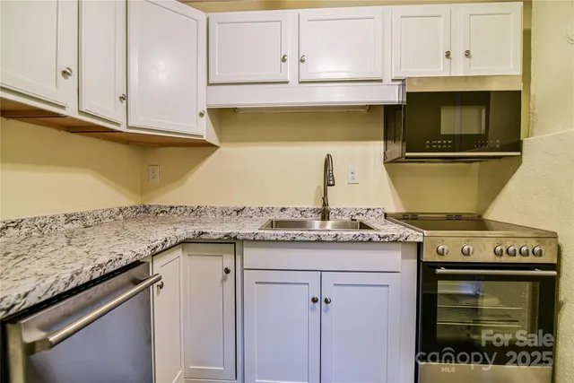 $399,000 | 328 Texas Road, Montreat, NC 28711