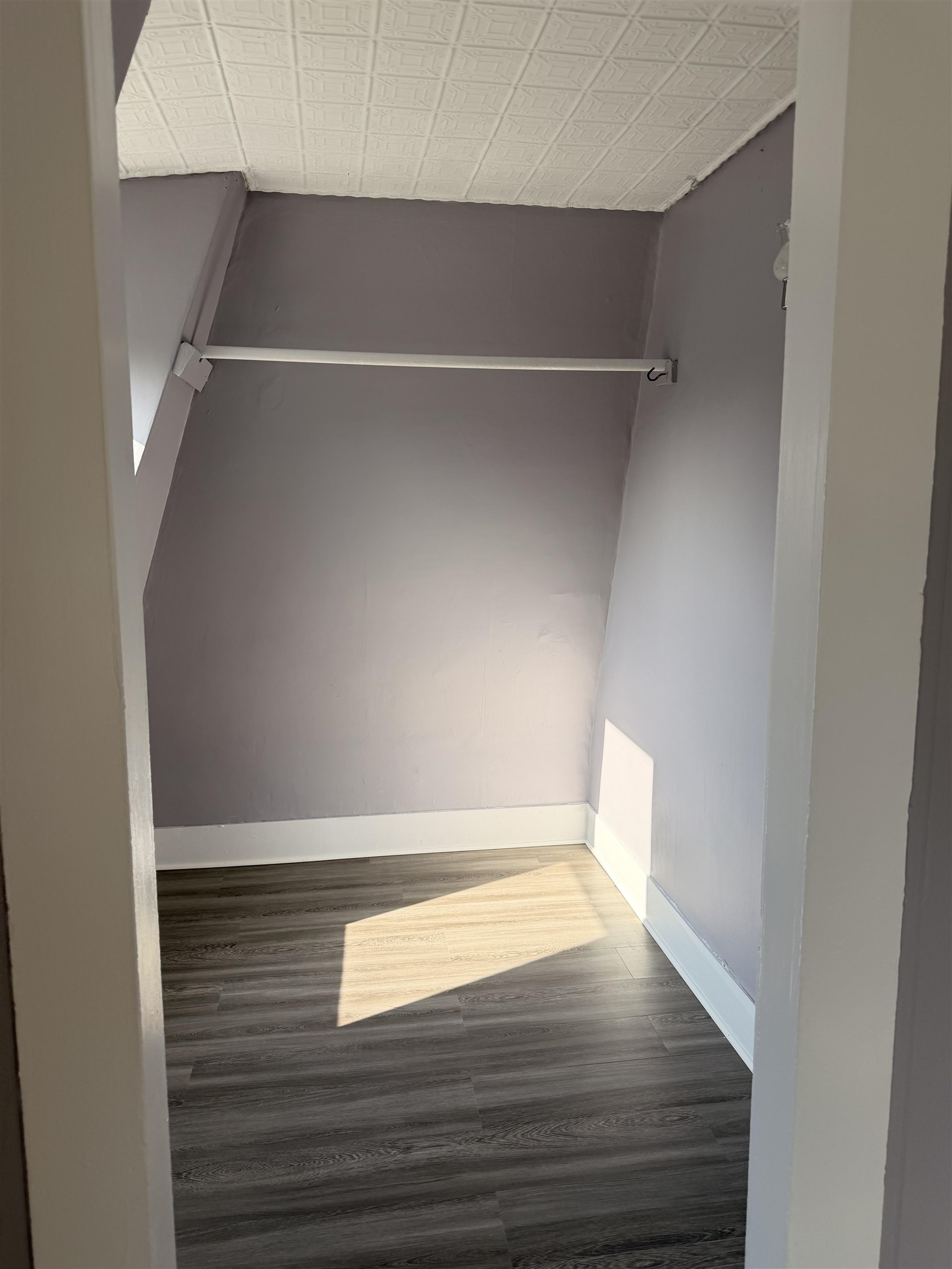 85 Ash Street Nashua, NH 03060 - Photo 4 of 6