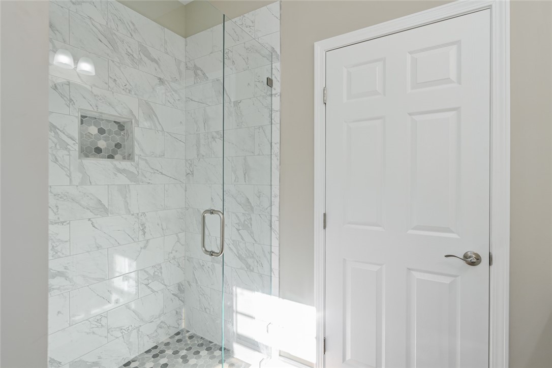 8074 Keowee School Road Seneca, SC 29672 - Photo 15 of 32 Gallery Image 15