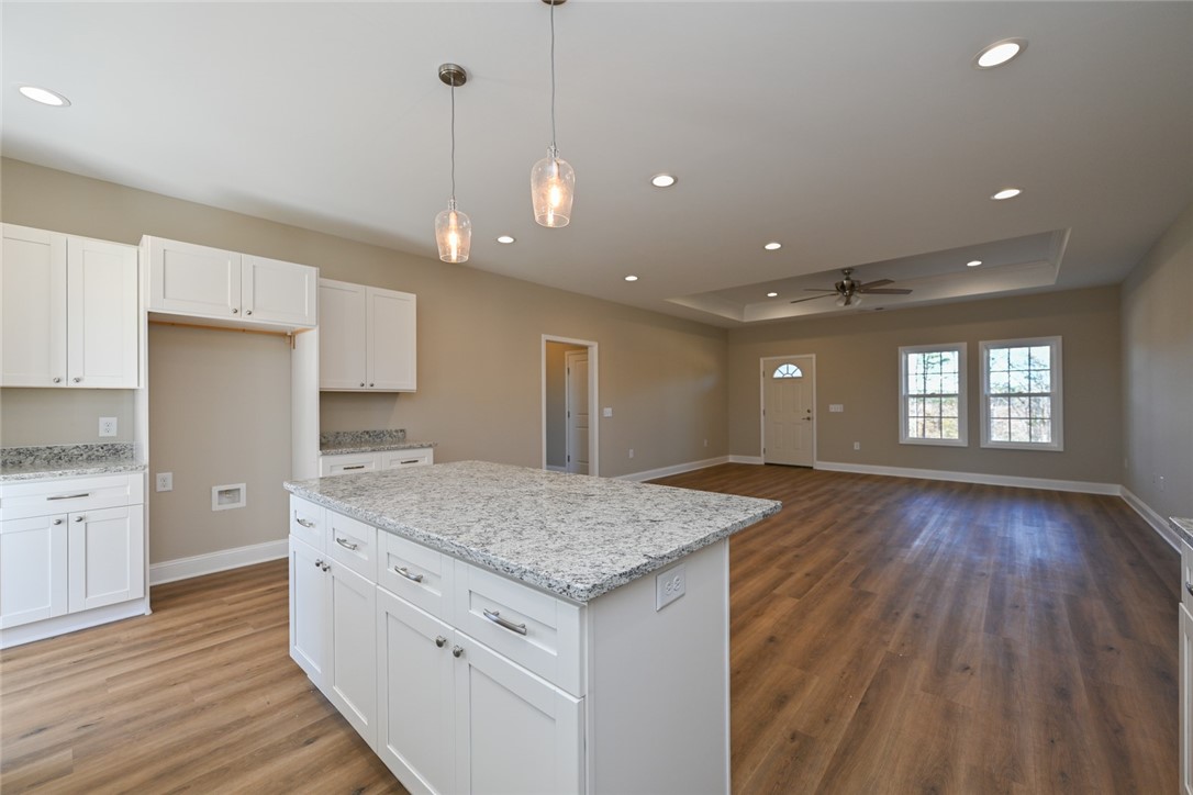 8074 Keowee School Road Seneca, SC 29672 - Photo 5 of 32 Gallery Image 5