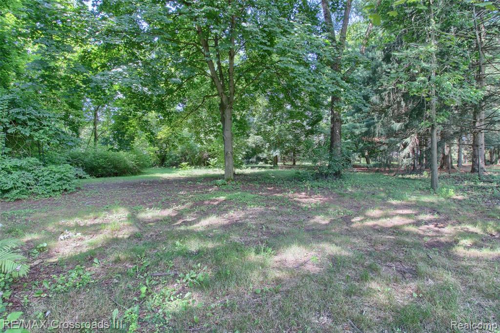 13702 Lenmoore Road Belleville, MI 48111 - Photo 29 of 31