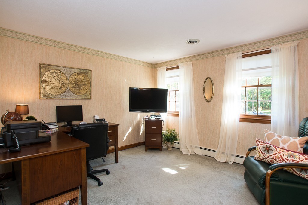 44 Circle Road Lexington, MA 02420 - Photo 11 of 29 Gallery Image 11
