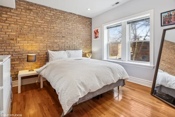 $1,800 | 6301 North Richmond Street, Unit 2, Chicago, IL 60659