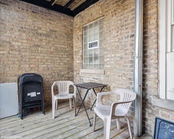 $1,800 | 6301 North Richmond Street, Unit 2, Chicago, IL 60659