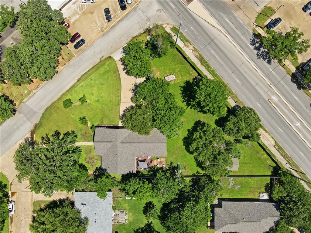 515 Crescent Drive Bryan, TX 77801 - Photo 39 of 43 Aerial view with mature trees