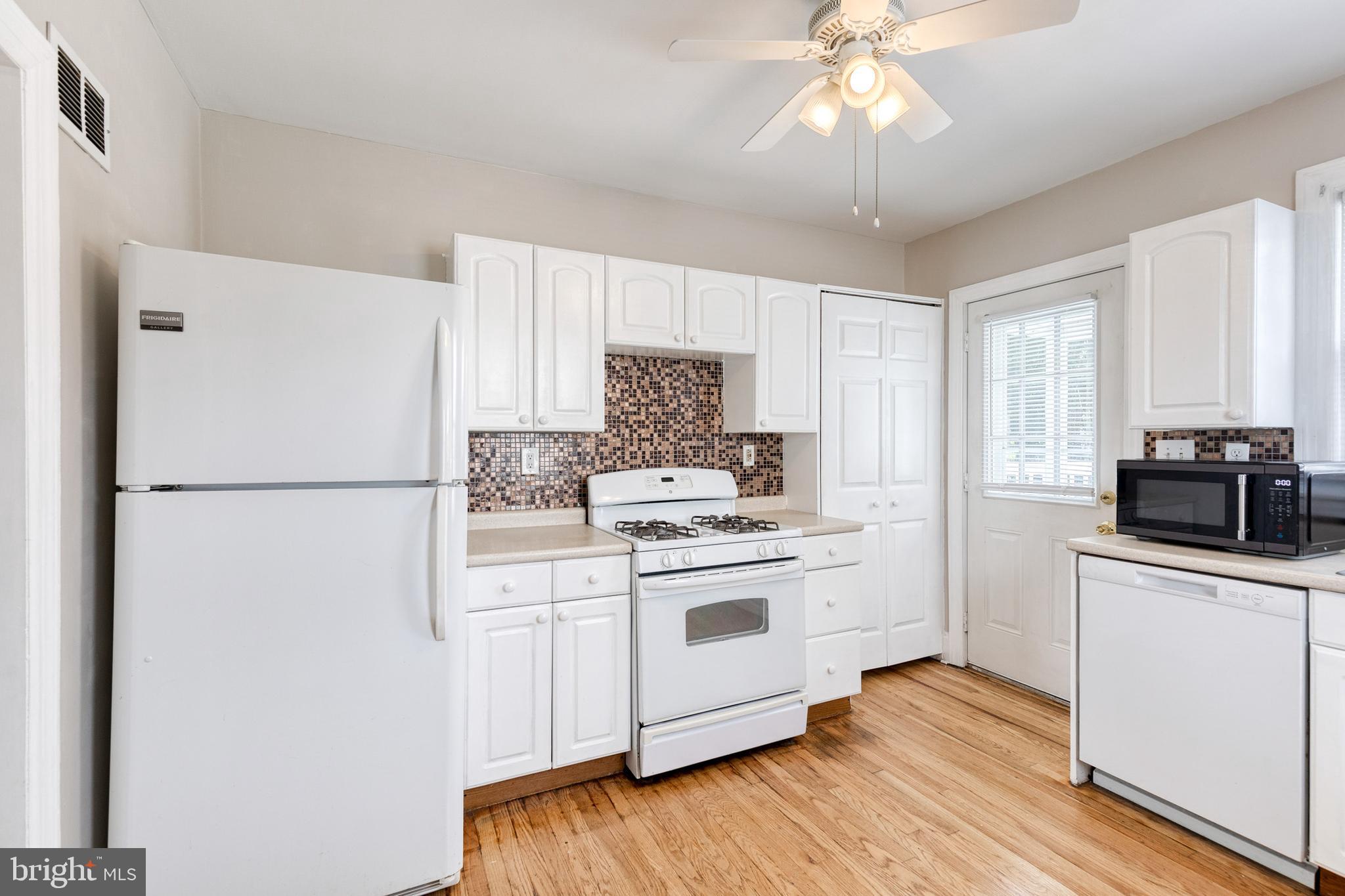 113 West Hilltop Road Baltimore, MD 21225 - Photo 13 of 45