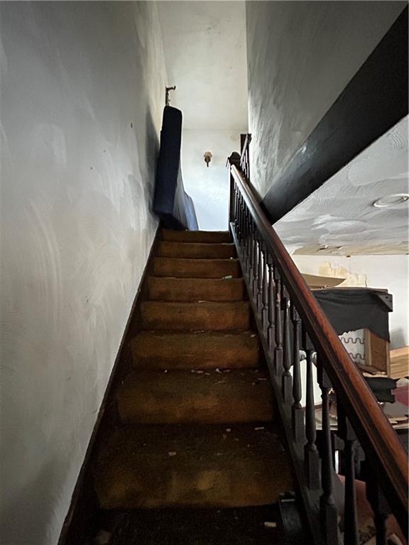 35 Verona Road Pittsburgh, PA 15235 - Photo 11 of 18 a view of entryway