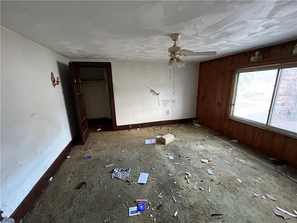 35 Verona Road Pittsburgh, PA 15235 - Photo 13 of 18 an empty room with windows
