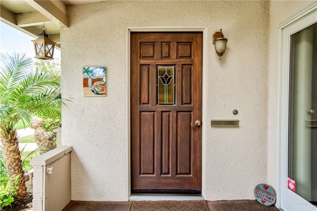 $310,000 | 13580 Cedar Crest Lane, Unit 110J, Seal Beach, CA 90740