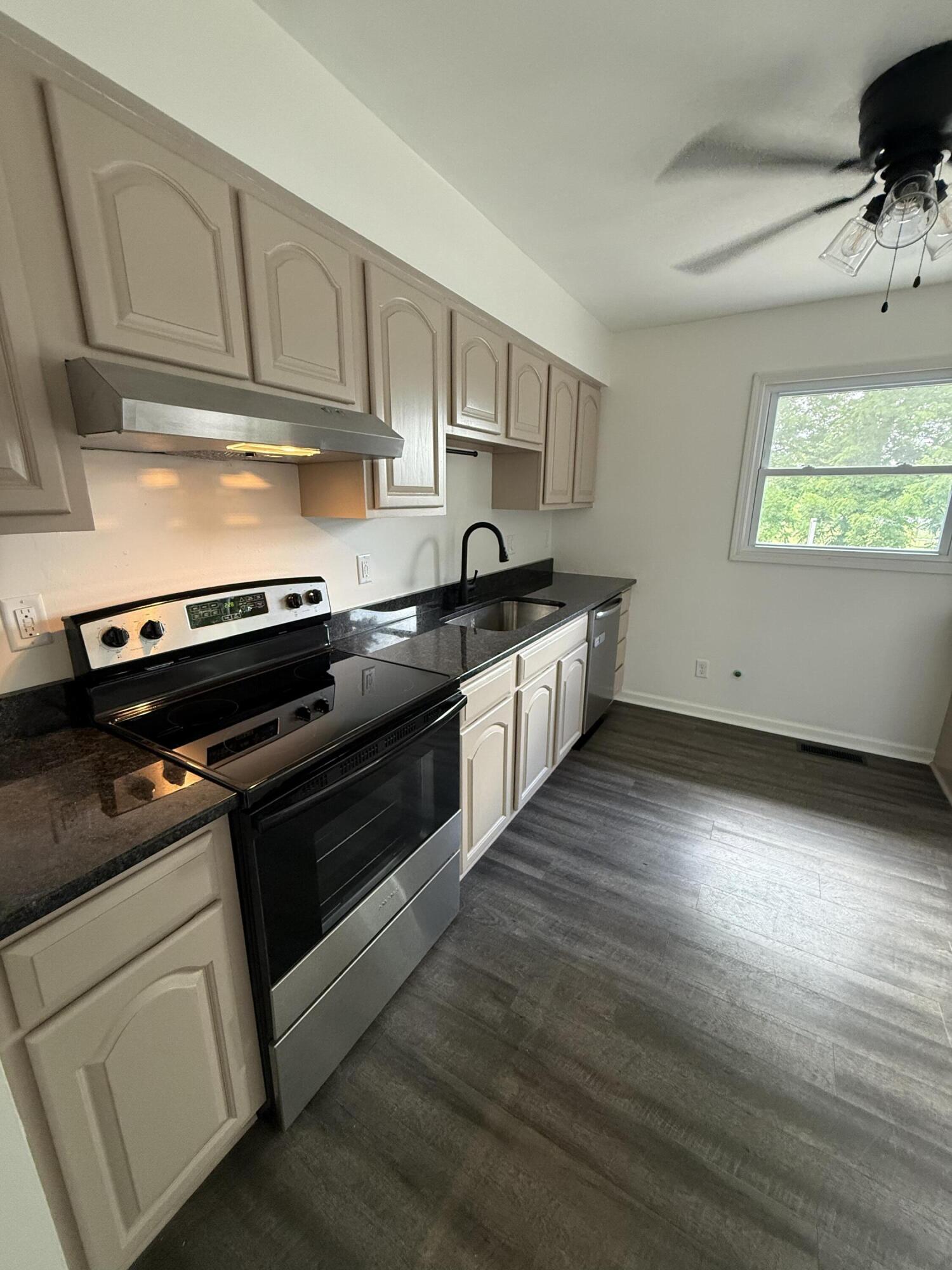 750 Meridian Road Valparaiso, IN 46385 - Photo 10 of 25 1500x2000