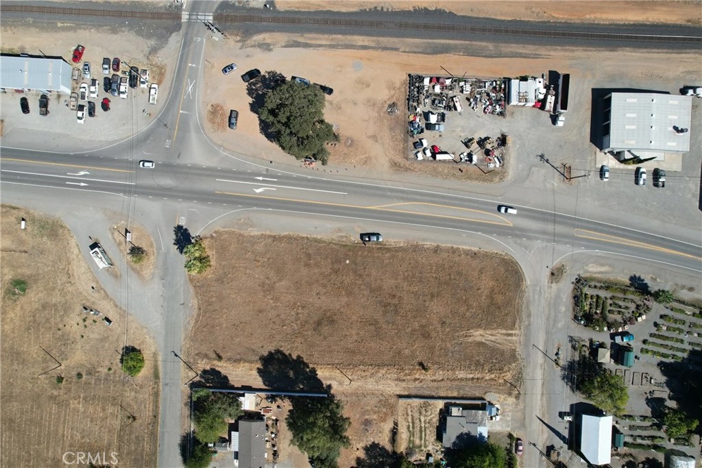 9927 State Highway 99w Proberta, CA 96078 - Photo 2 of 11 a view of utility room