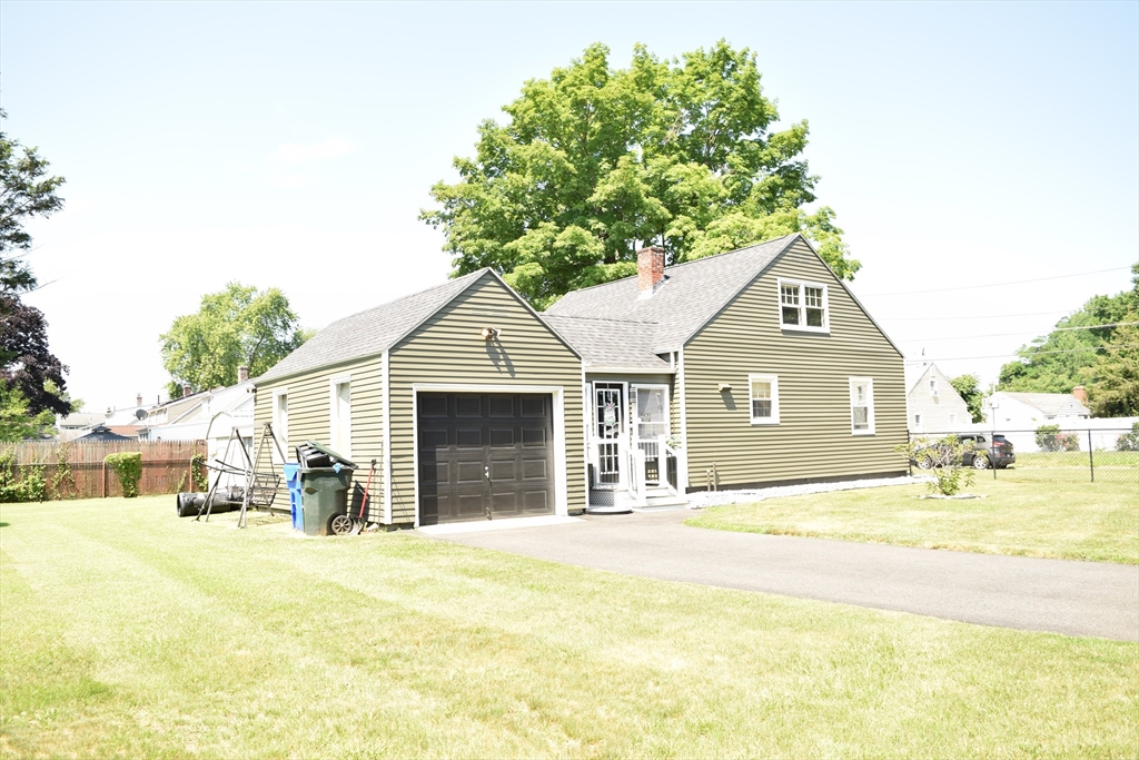 43 Barton Street Springfield, MA 01104 - Photo 24 of 25