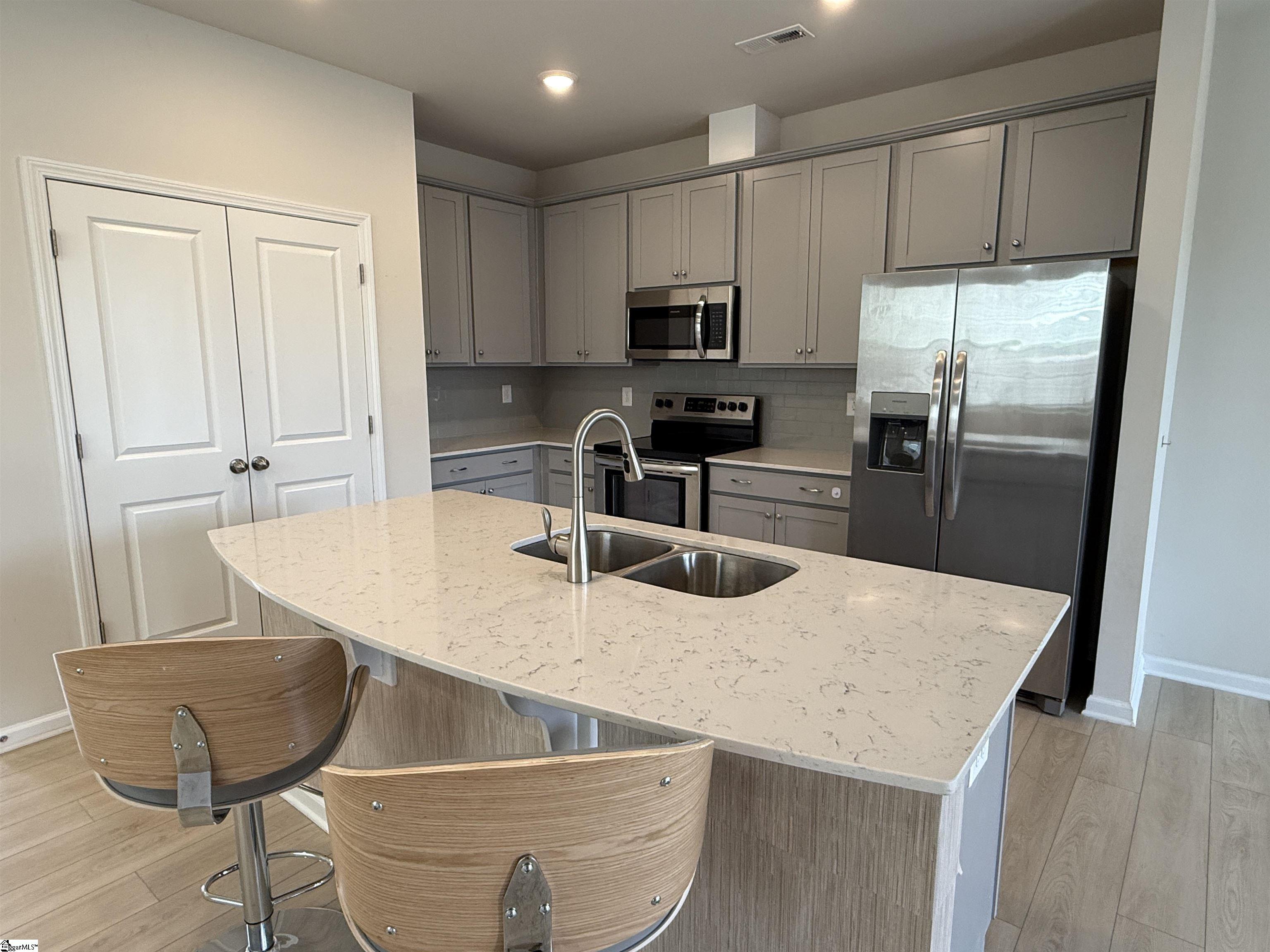 270 East Compass Way Easley, SC 29640 - Photo 4 of 32