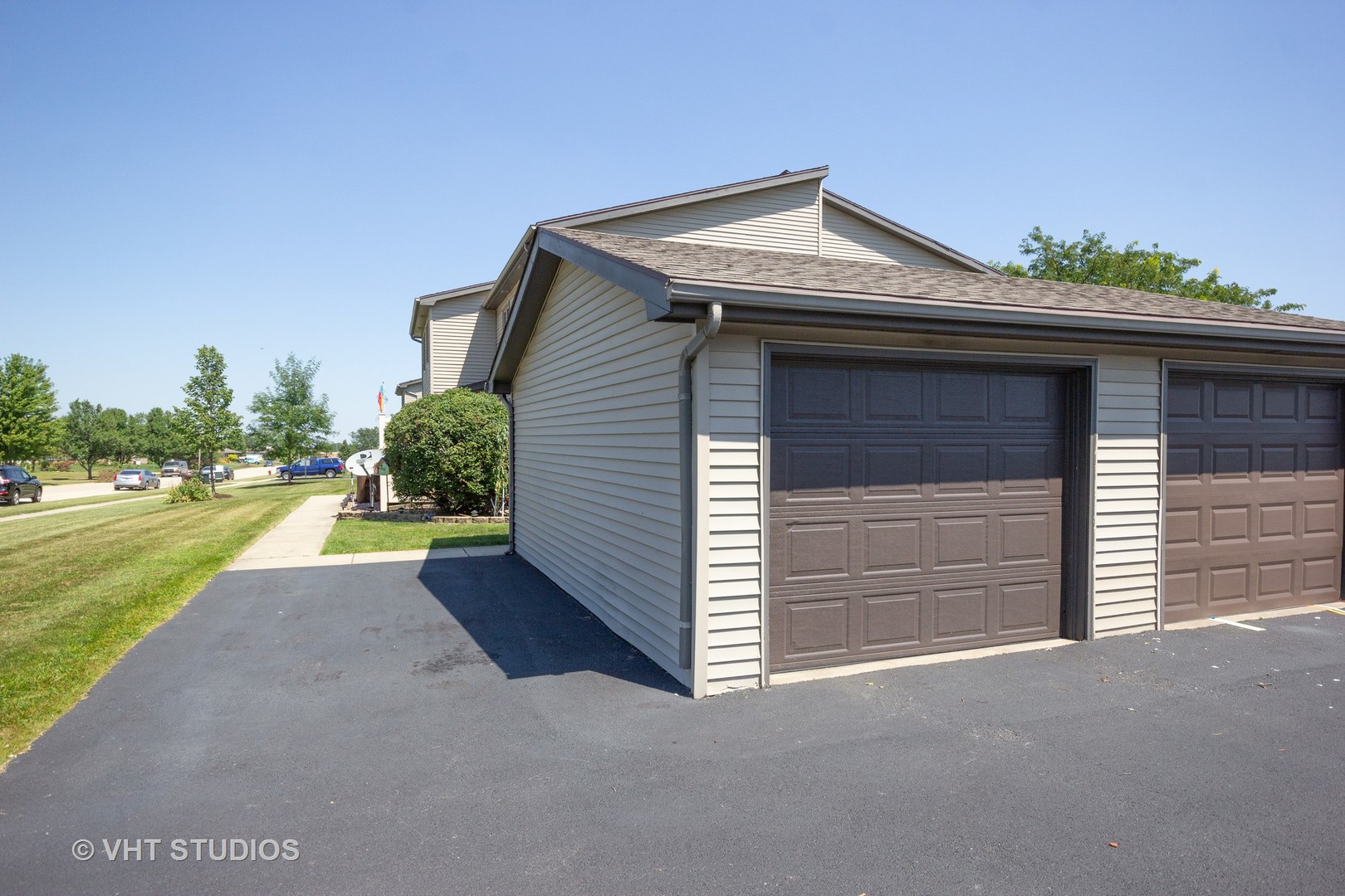 752 Lake Road New Lenox, IL 60451 - Photo 11 of 12