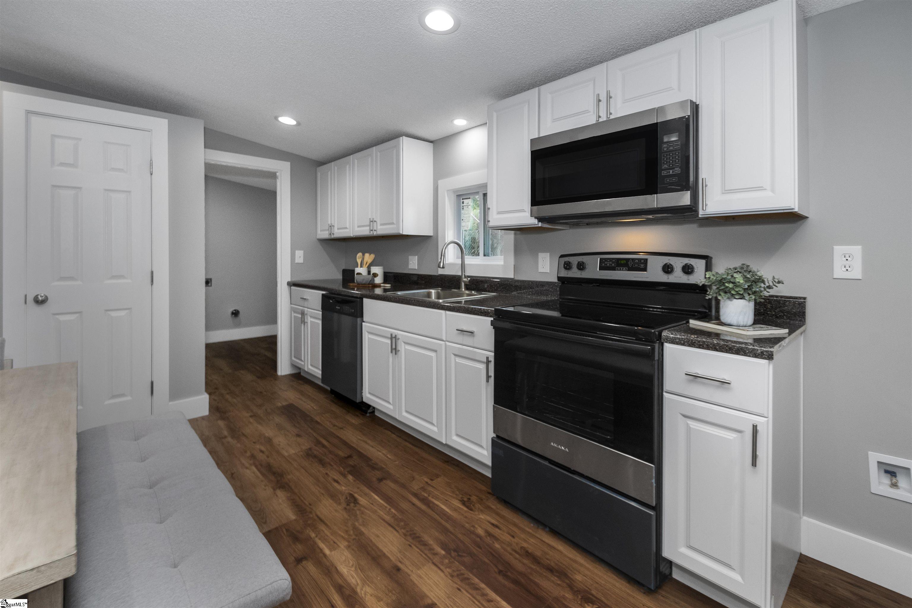 366 Goldsmith Road Simpsonville, SC 29681 - Photo 15 of 36 Gallery Image 15