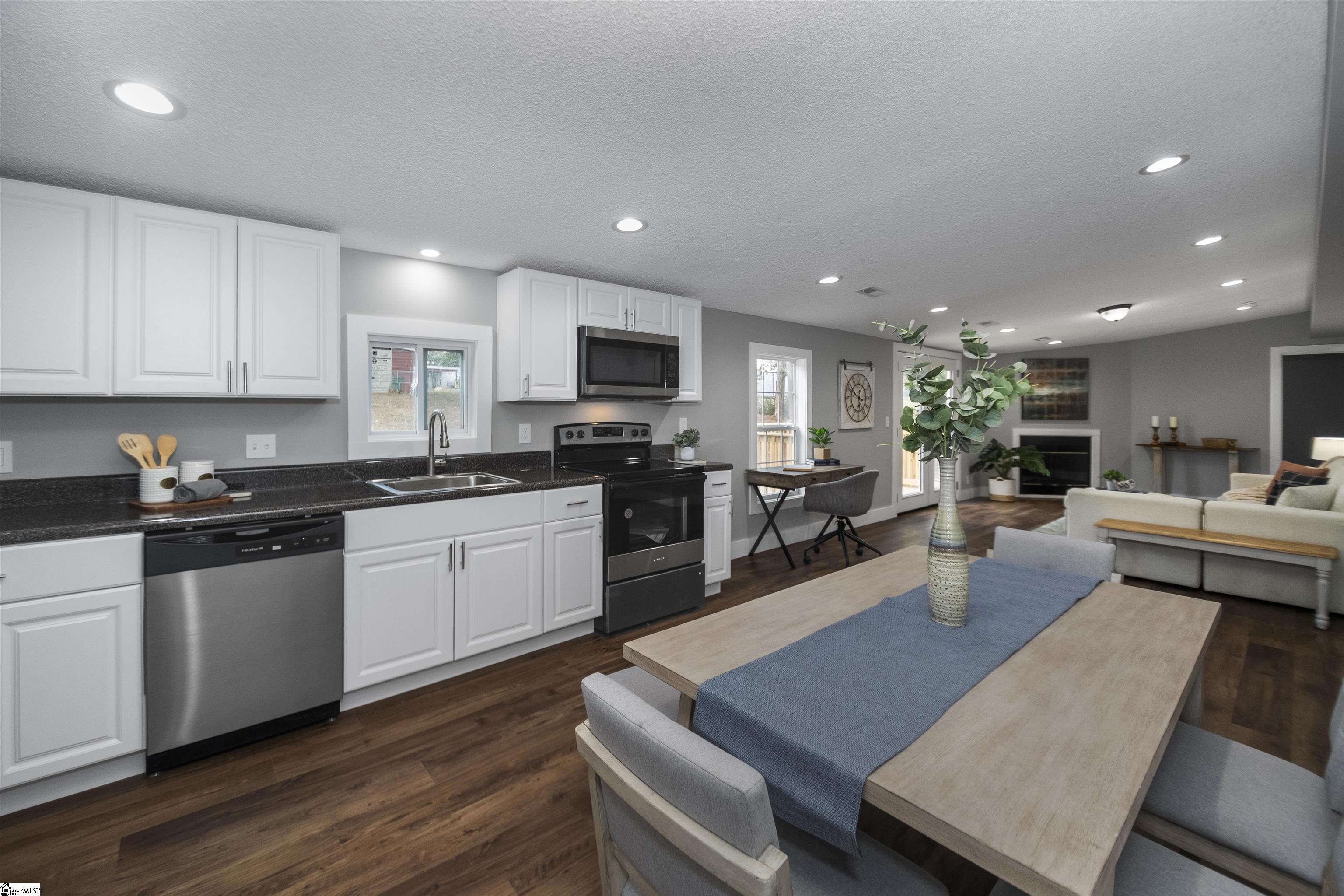 366 Goldsmith Road Simpsonville, SC 29681 - Photo 16 of 36 Gallery Image 16