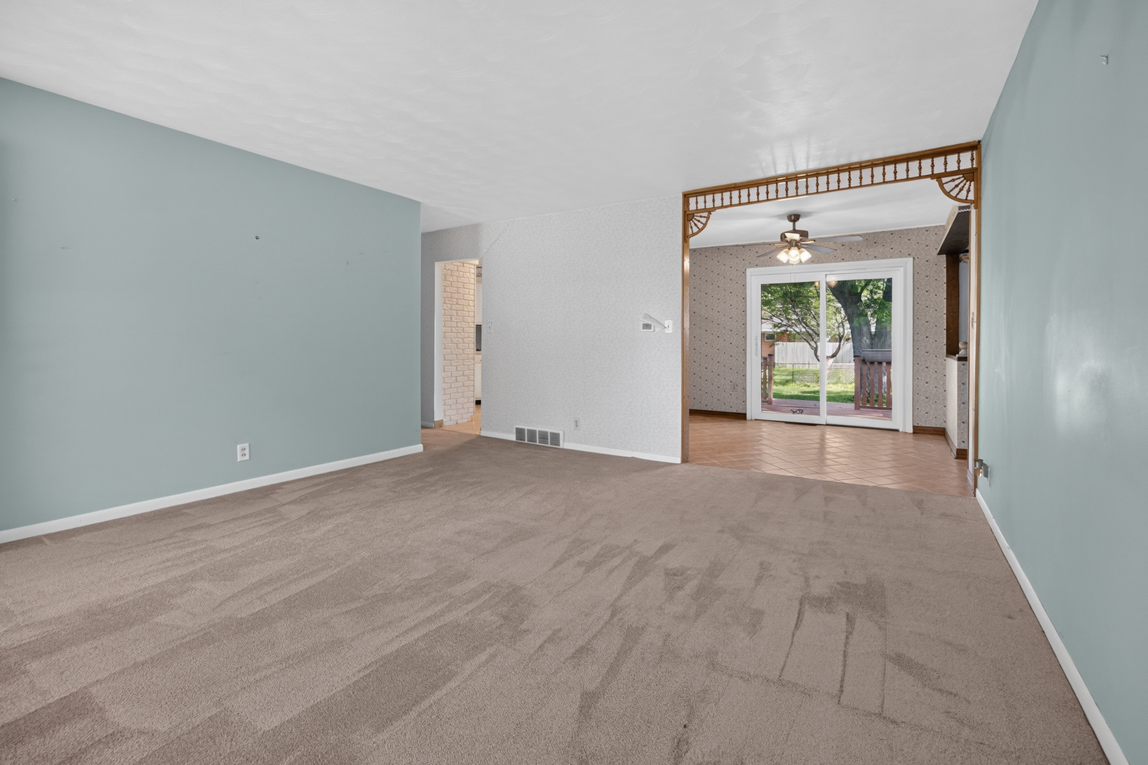 302 Belview Avenue Normal, IL 61761 - Photo 4 of 44