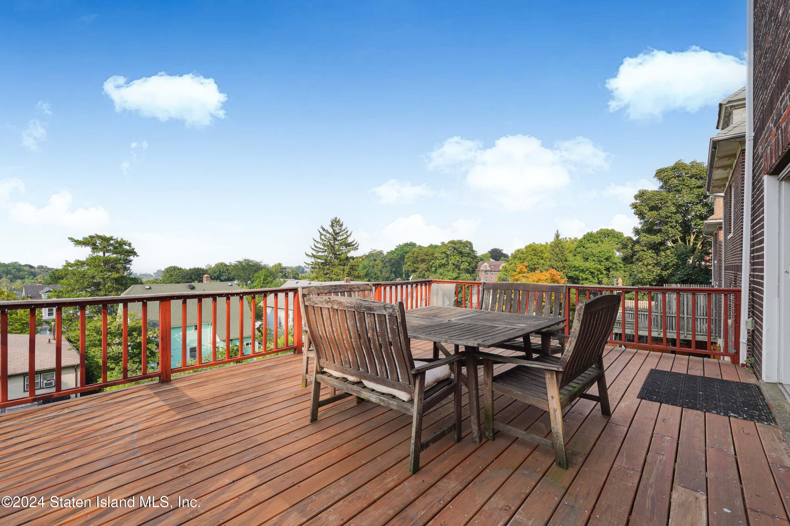 25 Silver Lake Road Staten Island, NY 10301 - Photo 15 of 22 Photo Aug 25 2024, 4 56 55 AM