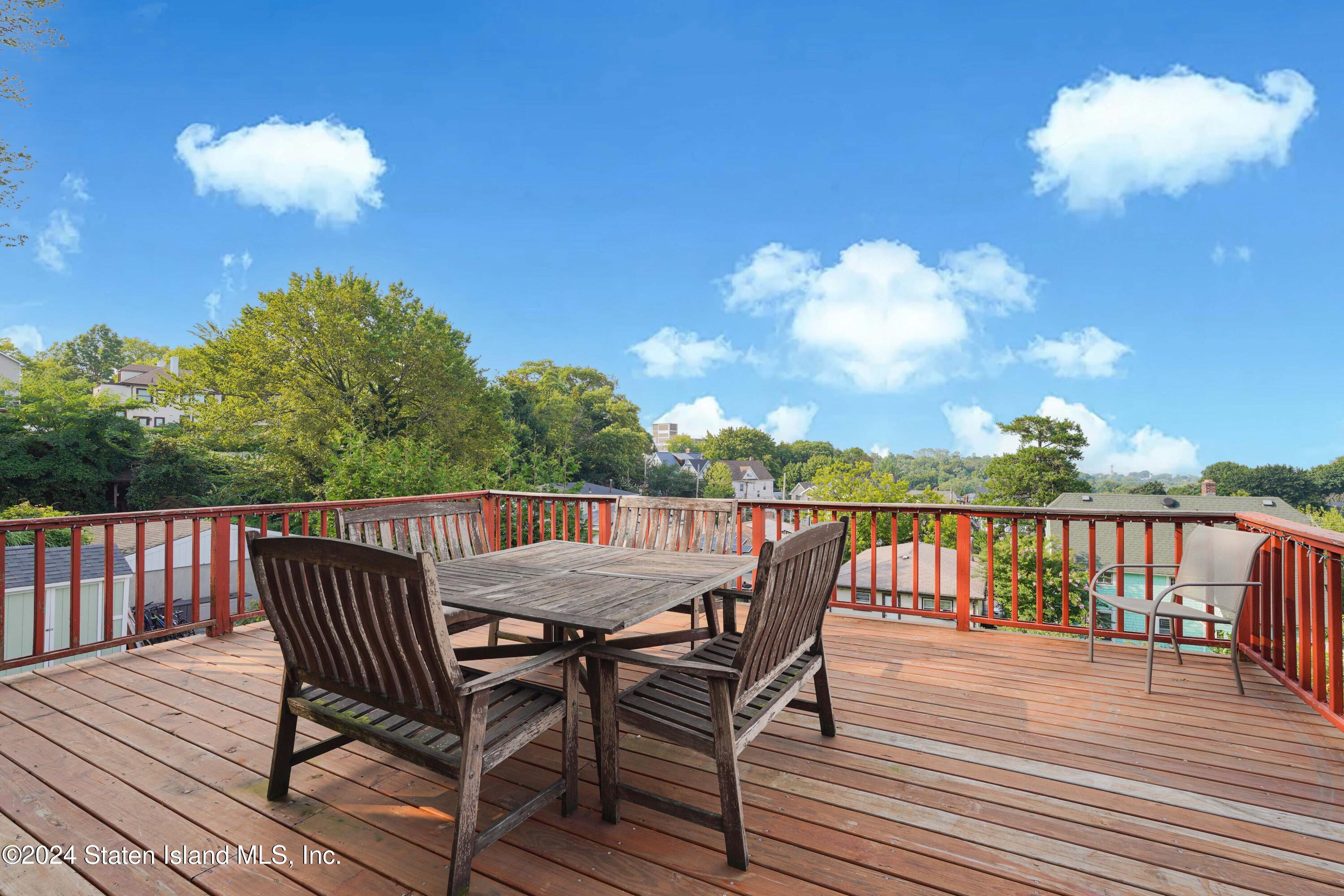 25 Silver Lake Road Staten Island, NY 10301 - Photo 18 of 22 Photo Aug 25 2024, 4 56 45 AM