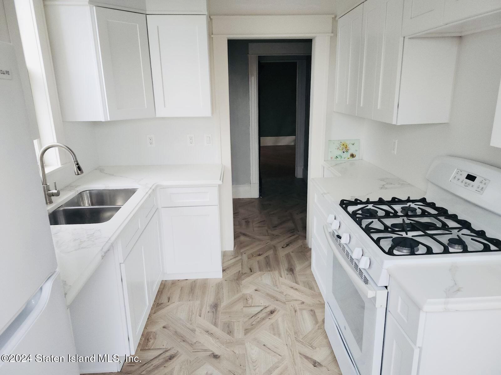 25 Silver Lake Road Staten Island, NY 10301 - Photo 7 of 22 image000001