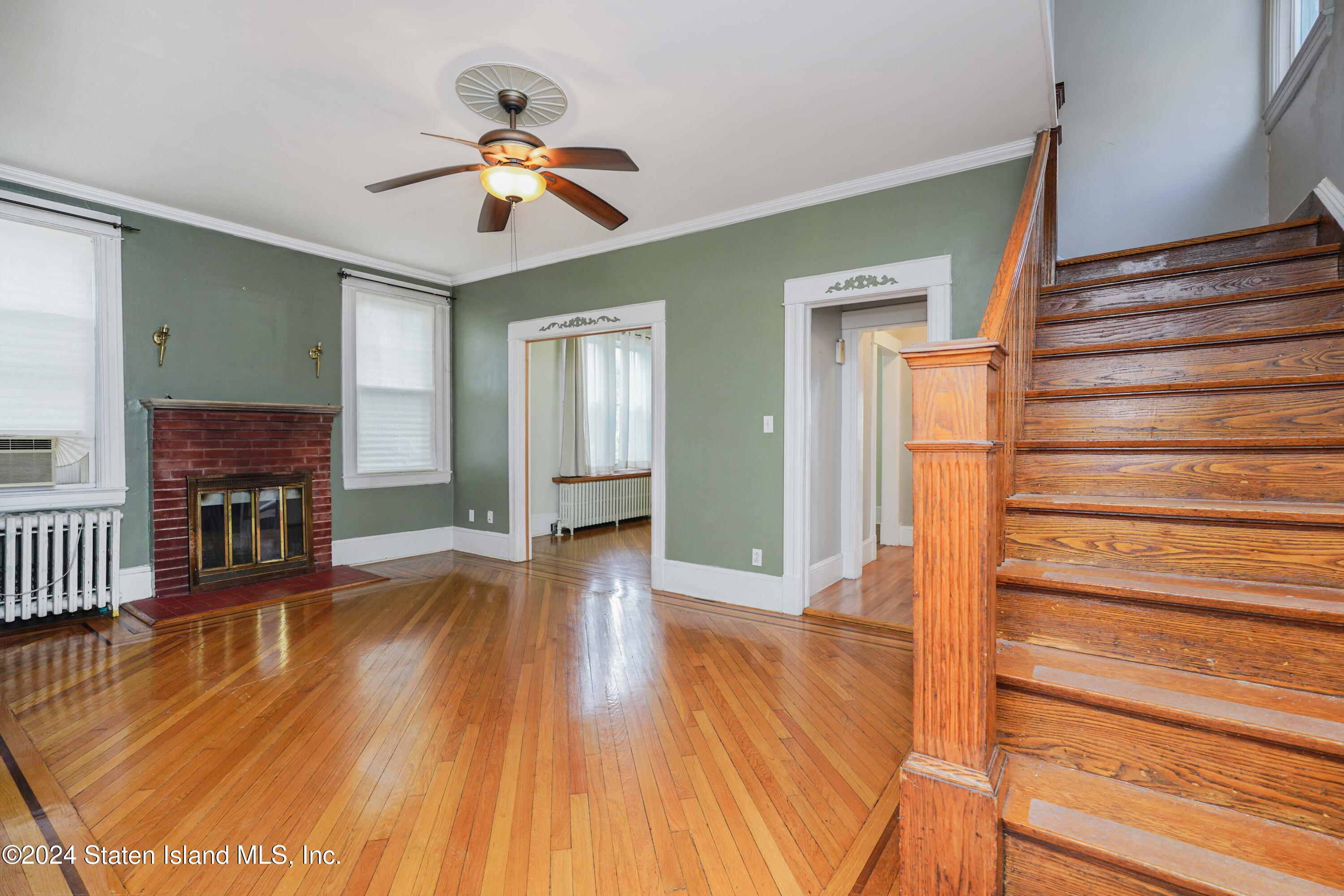 25 Silver Lake Road Staten Island, NY 10301 - Photo 9 of 22 photo aug 25 2024, 4 54 28 am