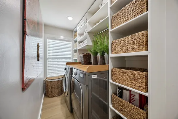 $2,100 | 1410 East 32nd 1/2 Street, Houston, TX 77022