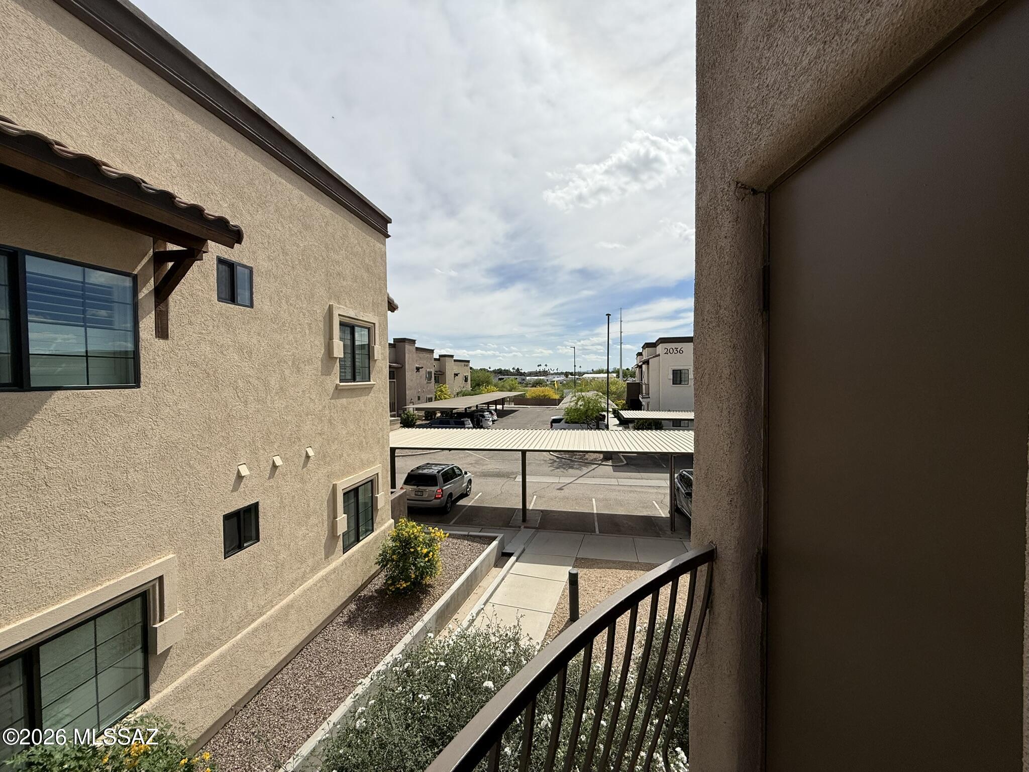 2028 East River Road, Unit 203 Tucson, AZ 85718 - Photo 4 of 36