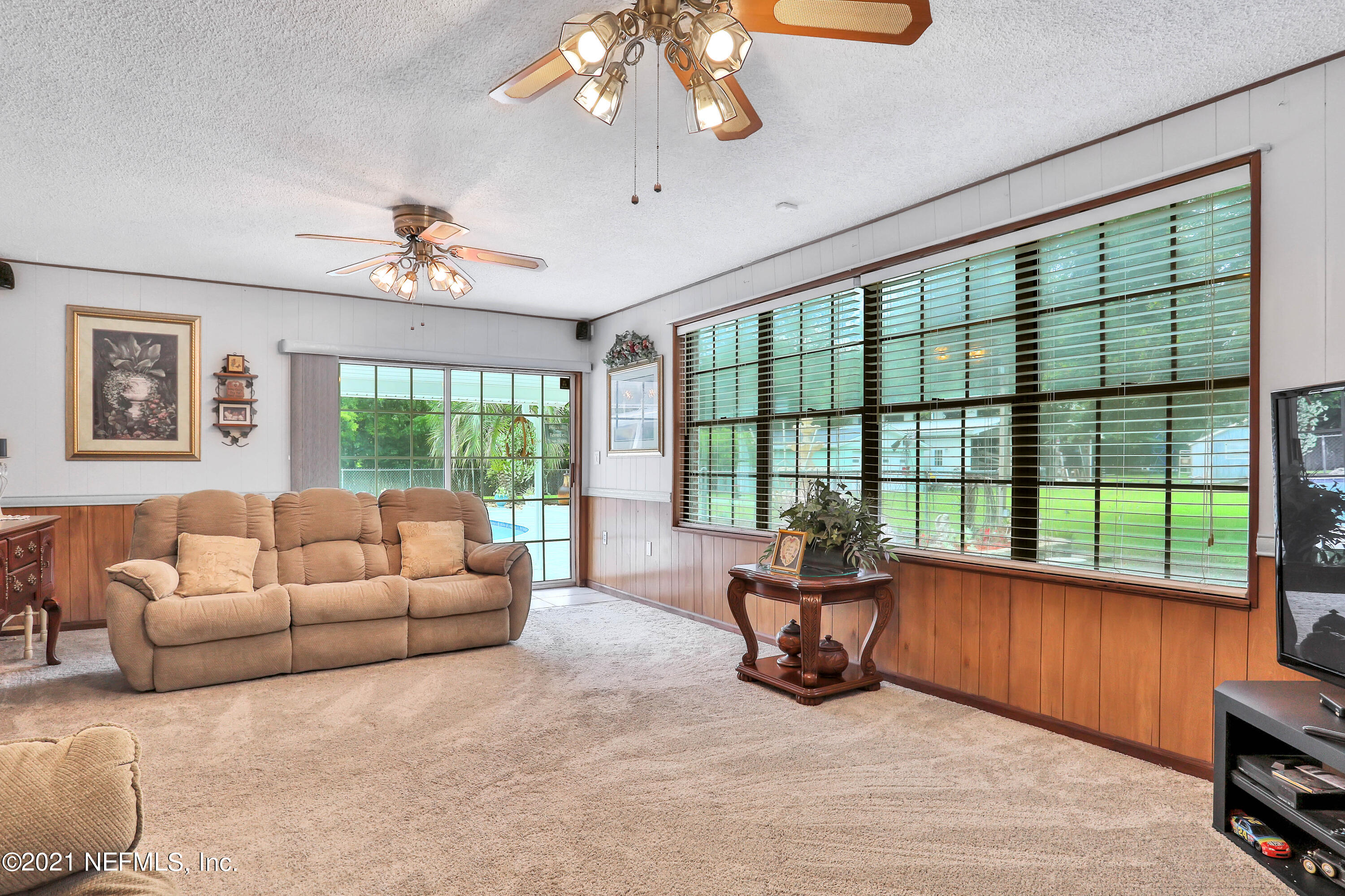 3540 Jones Road Jacksonville, FL 32220 - Photo 26 of 40 Family room