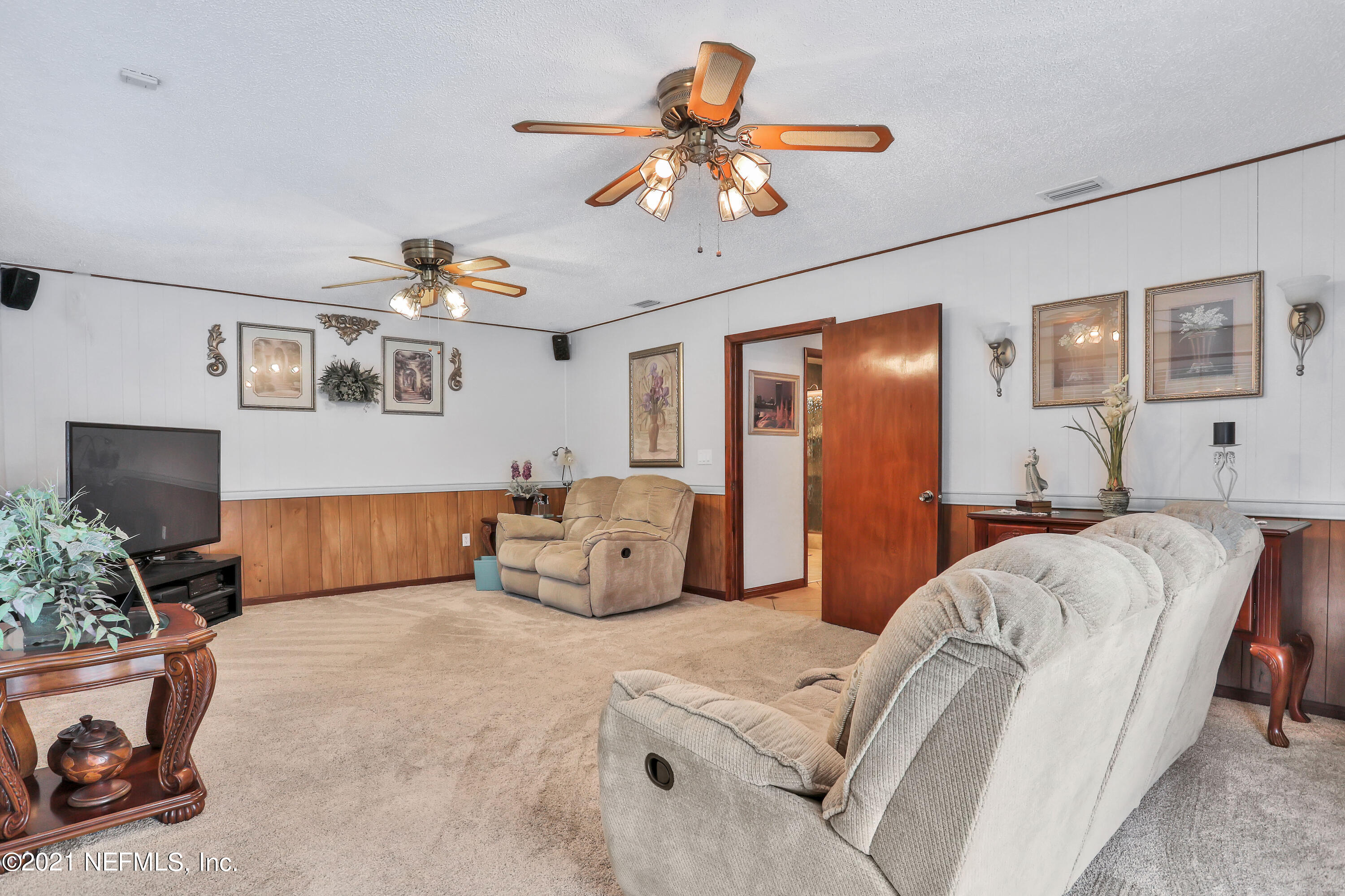3540 Jones Road Jacksonville, FL 32220 - Photo 27 of 40 Family Room