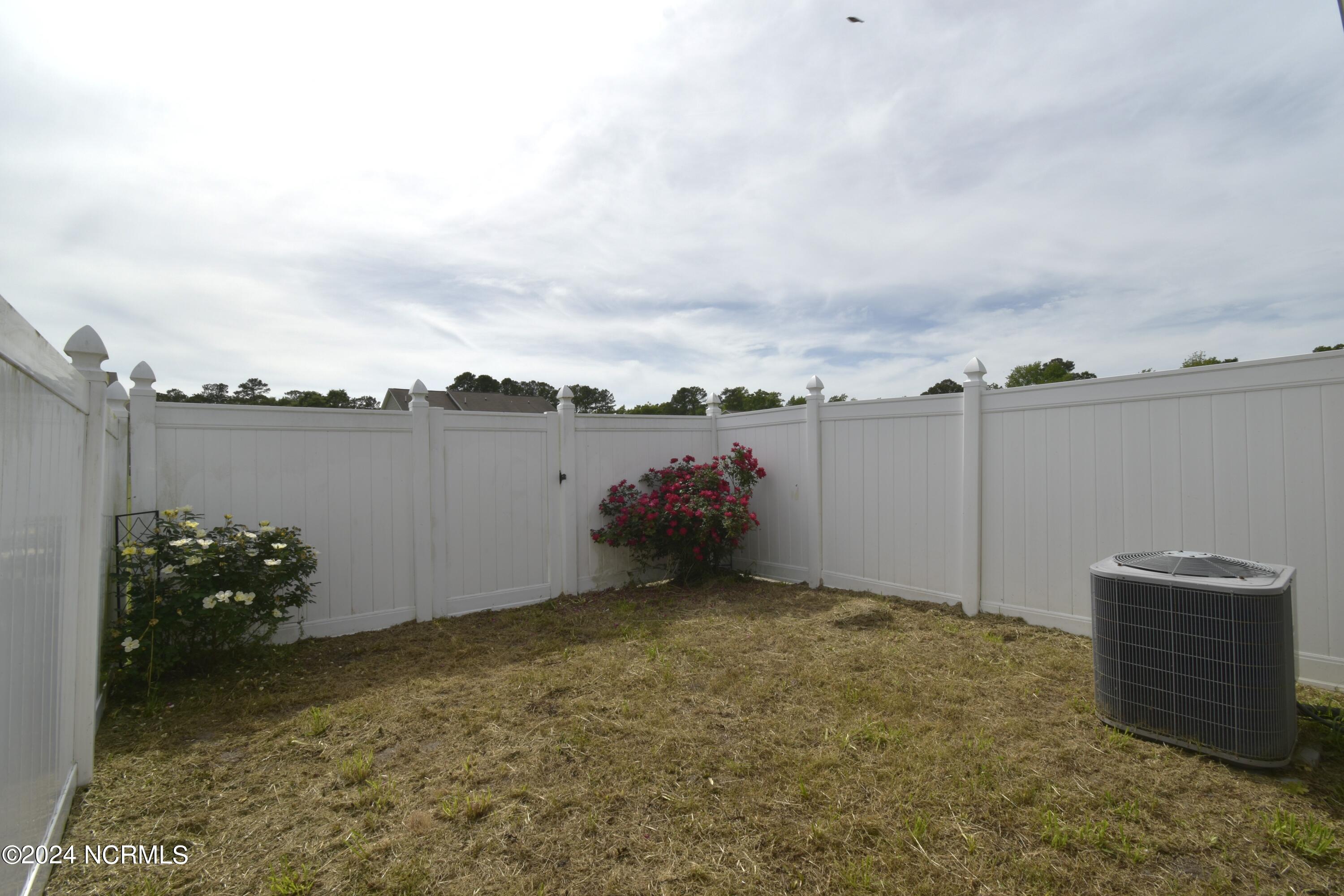 202 Lanieve Court, Unit 4 Hubert, NC 28539 - Photo 11 of 23 _DSC0004