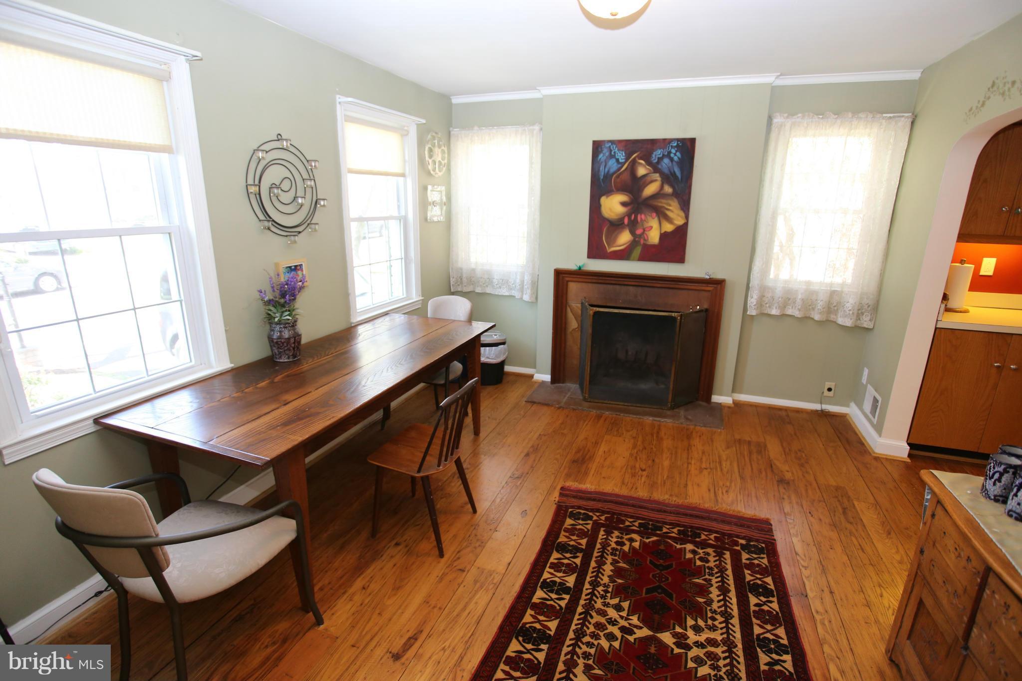 10403 Hayes Avenue Silver Spring, MD 20902 - Photo 4 of 30 Dining Room