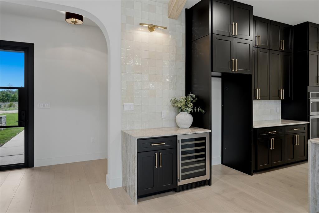 275 Latigo Way Weatherford, TX 76088 - Photo 12 of 39 Wine Bar