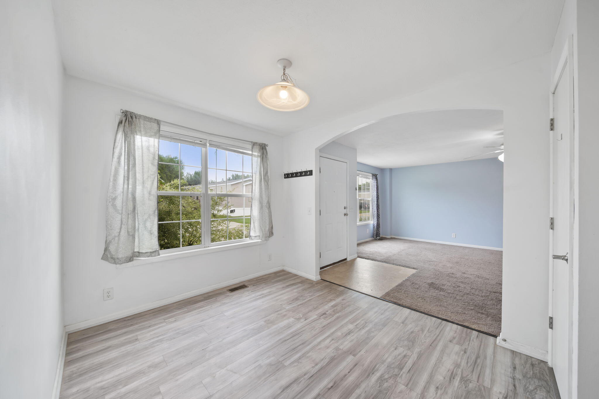 6655 Jackson Road, Unit 722 Ann Arbor, MI 48103 - Photo 8 of 35 8-web-or-mls-DSC03095