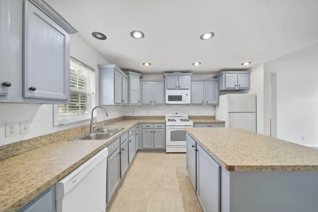 $60,000 | 6655 Jackson Road, Unit 722, Ann Arbor, MI 48103