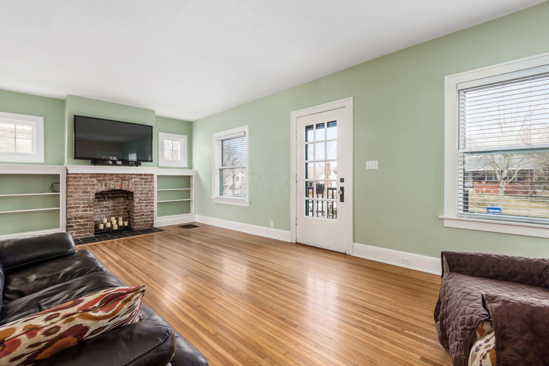 279 Northridge Road Columbus, OH 43214 - Photo 4 of 52 Gallery Image 4