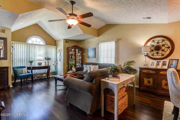 $447,500 | 1671 Lacebark Court, Toms River, NJ 08755