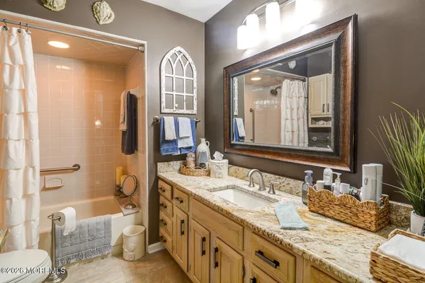 $447,500 | 1671 Lacebark Court, Toms River, NJ 08755