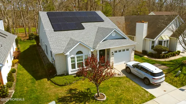 $447,500 | 1671 Lacebark Court, Toms River, NJ 08755