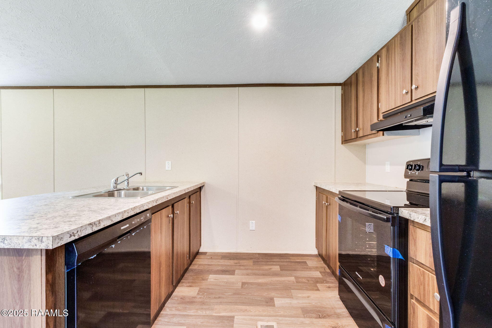 182 Talisman Street Opelousas, LA 70570 - Photo 6 of 18 Kitchen