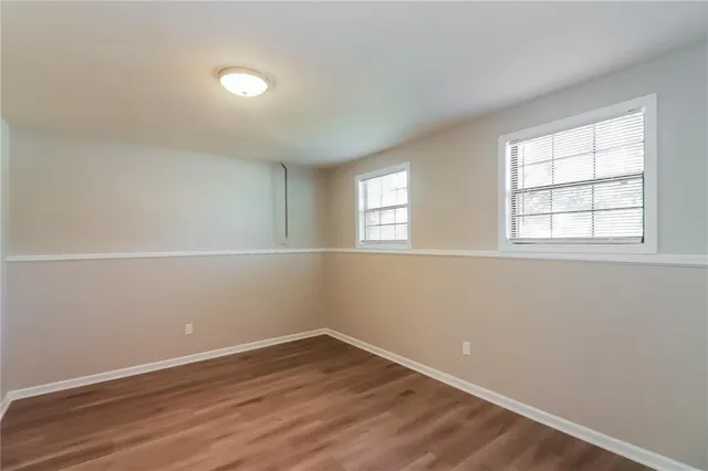 $2,250 | 411 Allendale Court, Greenwood, MO 64034