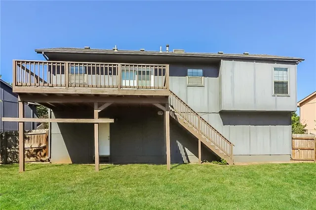 $2,250 | 411 Allendale Court, Greenwood, MO 64034