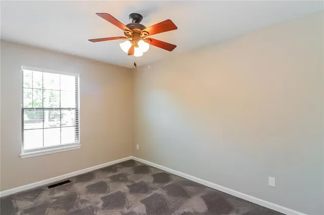 $2,250 | 411 Allendale Court, Greenwood, MO 64034